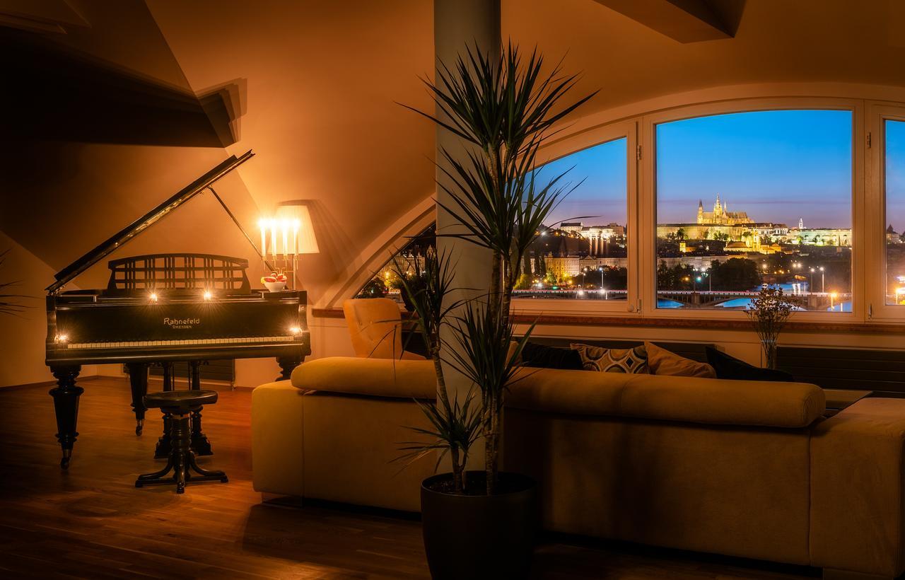 Unique Penthouse & Terrace 6br+3.5bath, Views! *